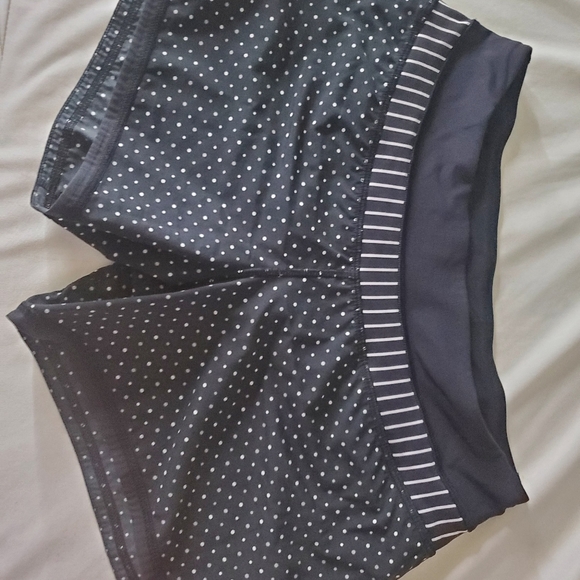 SHORTS - Picture 4 of 4